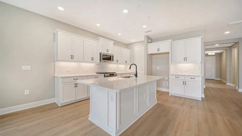 8071 ANTHIRIUM LOOP Sarasota, FL 34240