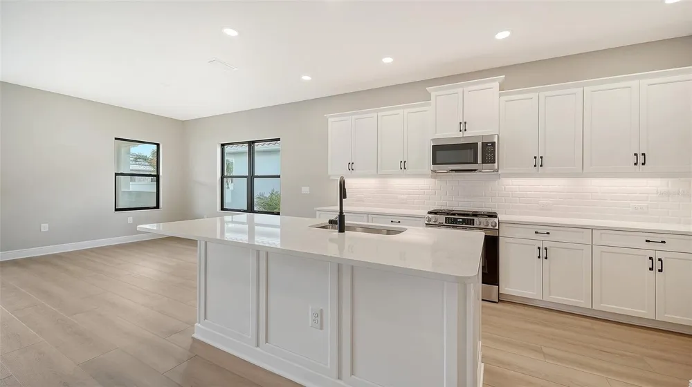 8071 ANTHIRIUM LOOP Sarasota, FL 34240