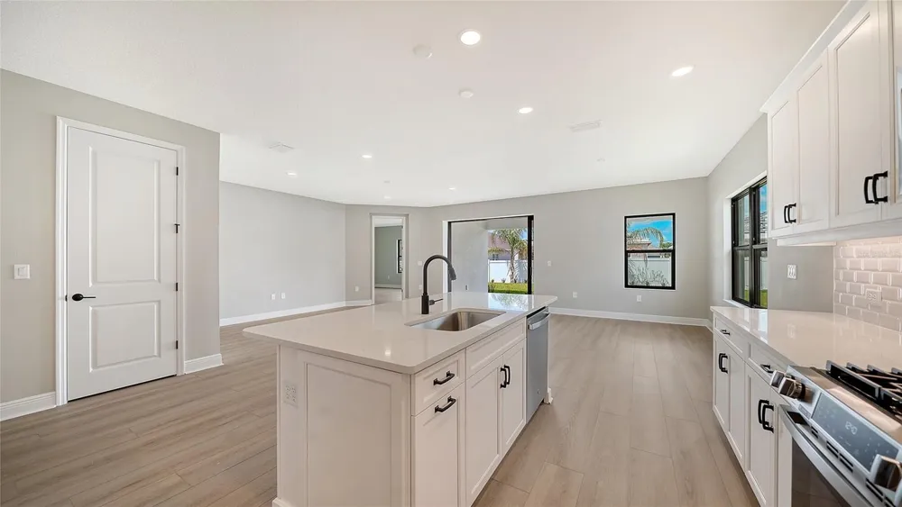 8071 ANTHIRIUM LOOP Sarasota, FL 34240