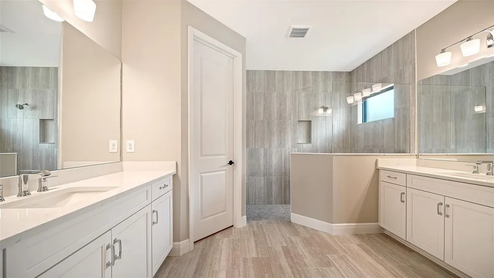 8071 ANTHIRIUM LOOP Sarasota, FL 34240