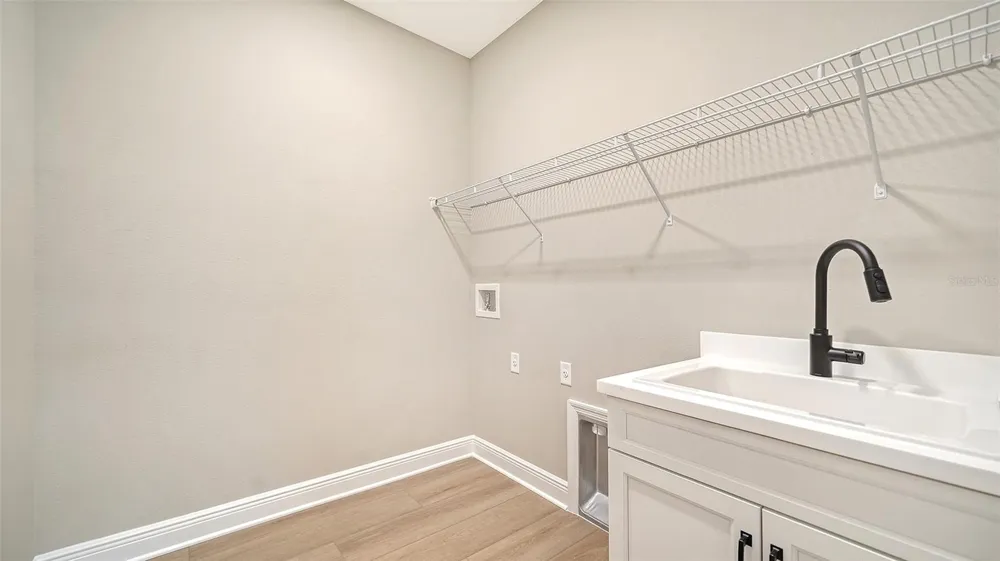 8071 ANTHIRIUM LOOP Sarasota, FL 34240