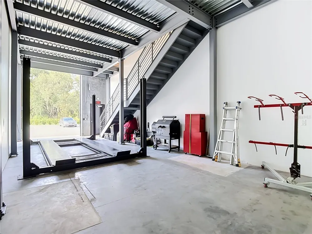 6500 MOTOR ENCLAVE WAY #1011 Tampa, FL 33610