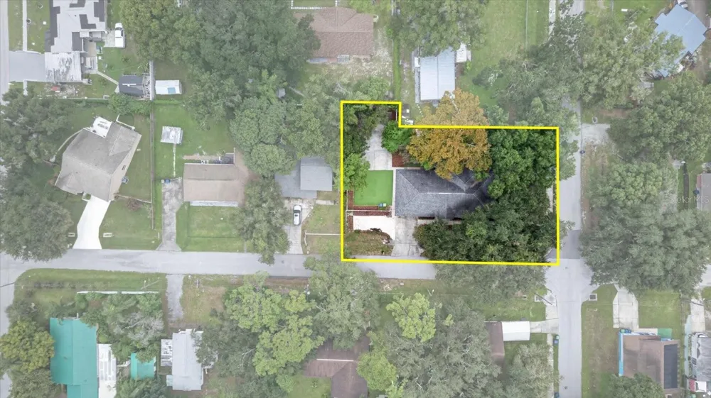 5114 CHILKOOT STREET Tampa, FL 33617