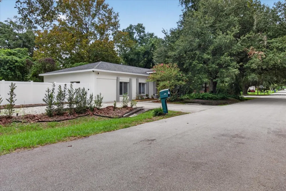 5114 CHILKOOT STREET Tampa, FL 33617
