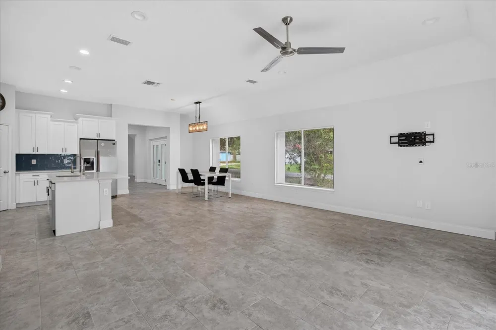 5114 CHILKOOT STREET Tampa, FL 33617