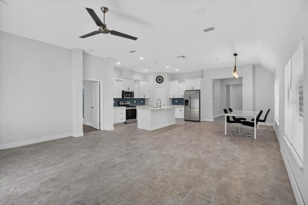 5114 CHILKOOT STREET Tampa, FL 33617