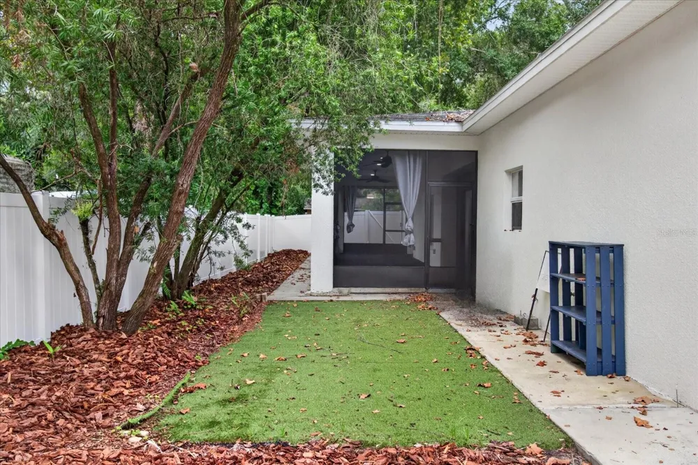 5114 CHILKOOT STREET Tampa, FL 33617