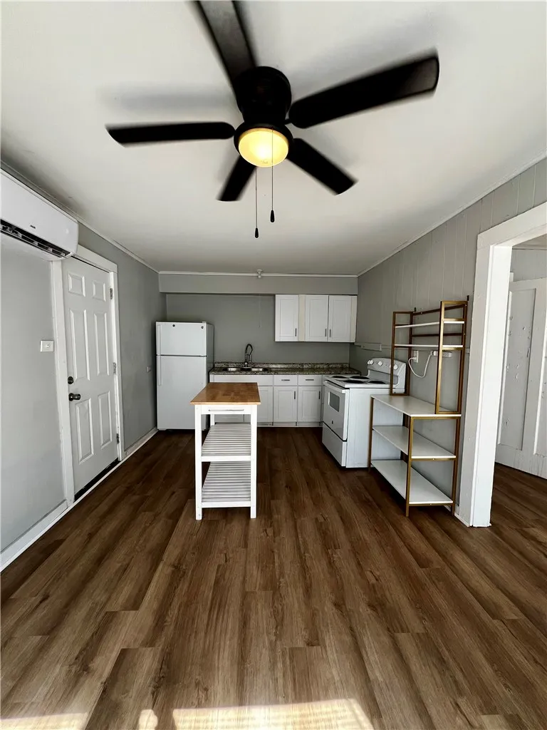 409 E 5th Street #1 Alice, TX 78332