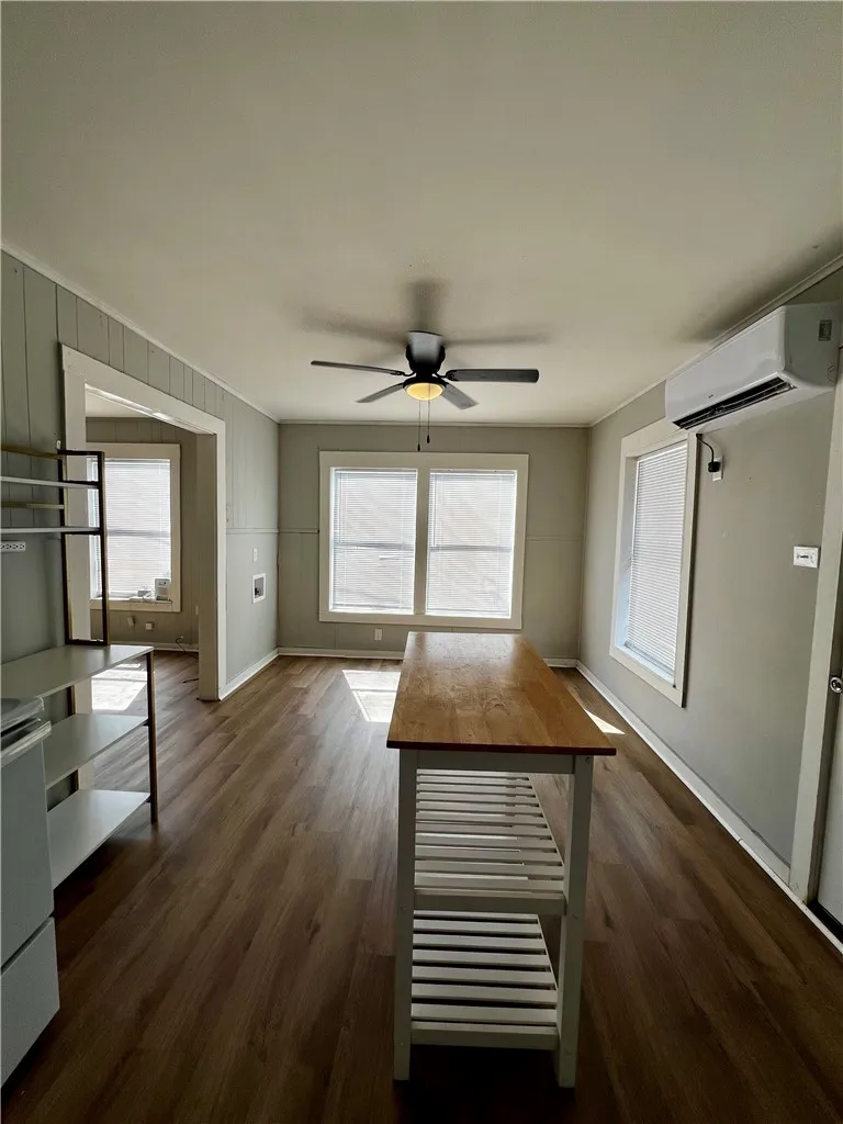 409 E 5th Street #1 Alice, TX 78332