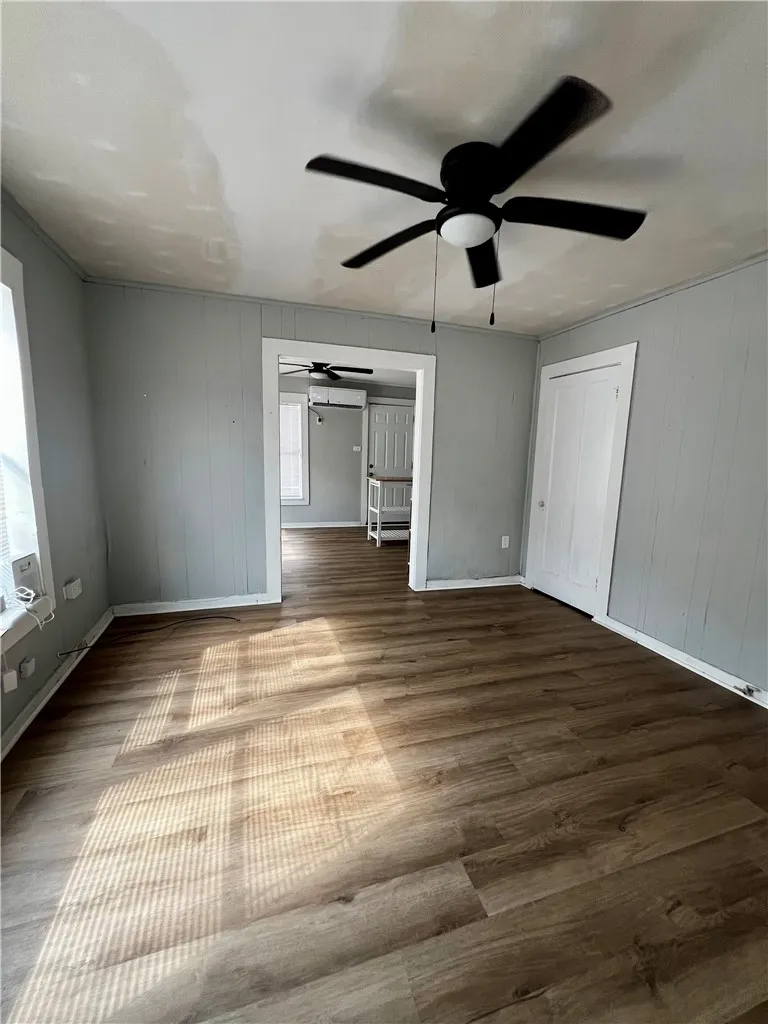 409 E 5th Street #1 Alice, TX 78332