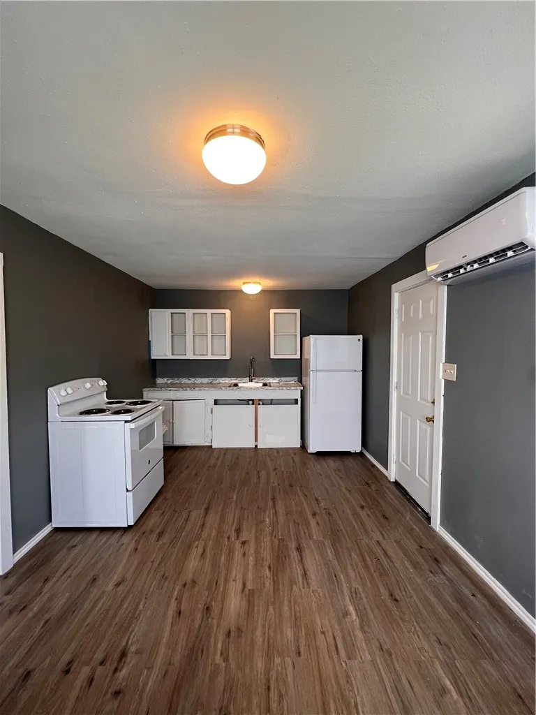 409 E 5th Street #1 Alice, TX 78332