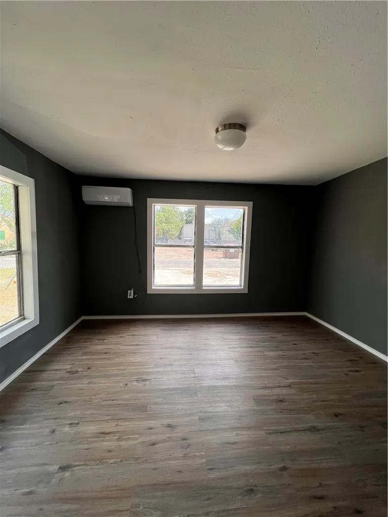 409 E 5th Street #1 Alice, TX 78332