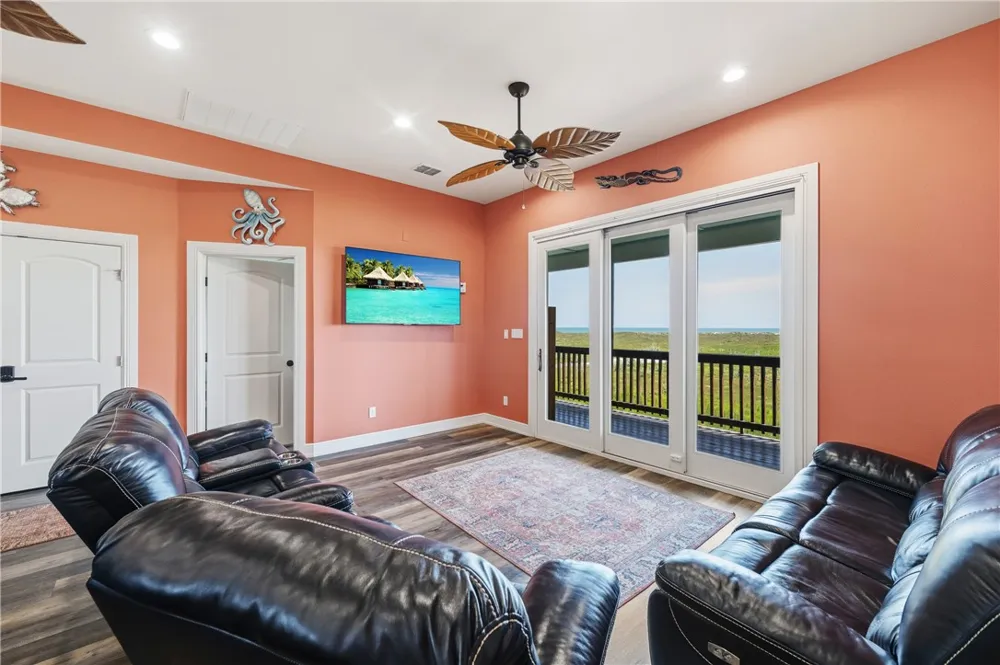 149 Breezy Court Port Aransas, TX 78373