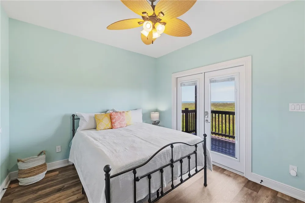 149 Breezy Court Port Aransas, TX 78373