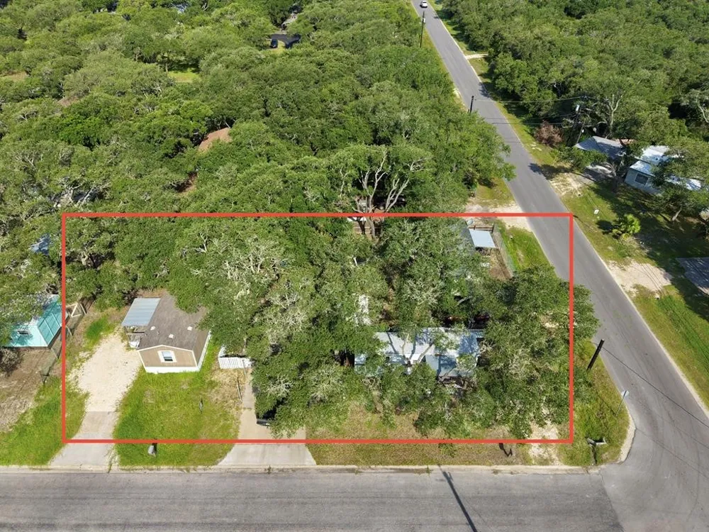 137 Lanfair Fulton, TX 78382