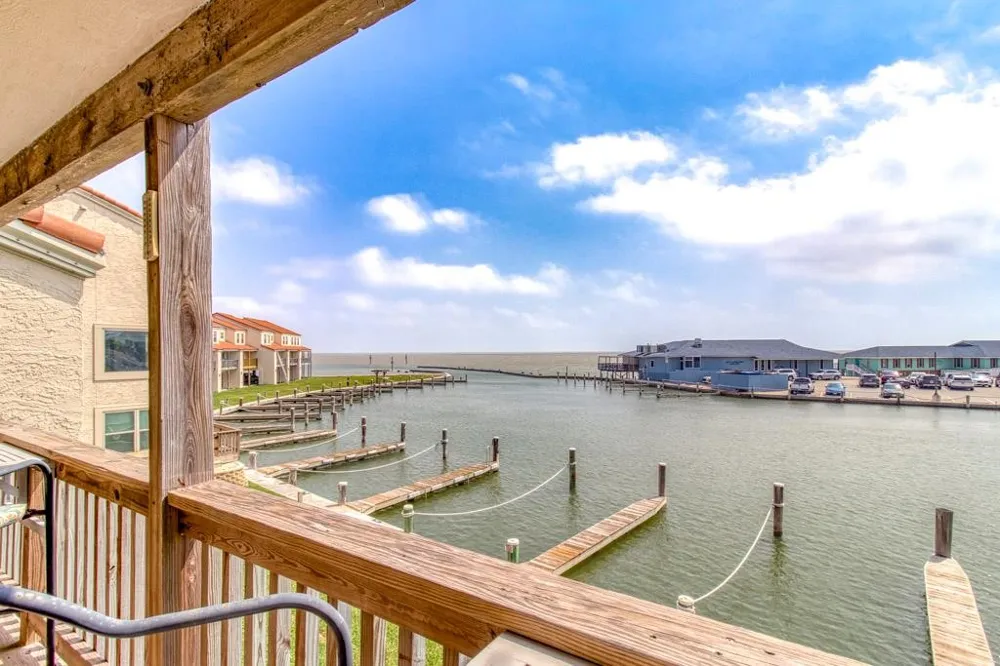 620 S Fulton Beach #109 Rockport, TX 78382