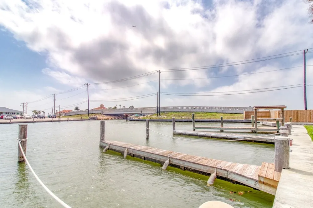 620 S Fulton Beach #109 Rockport, TX 78382