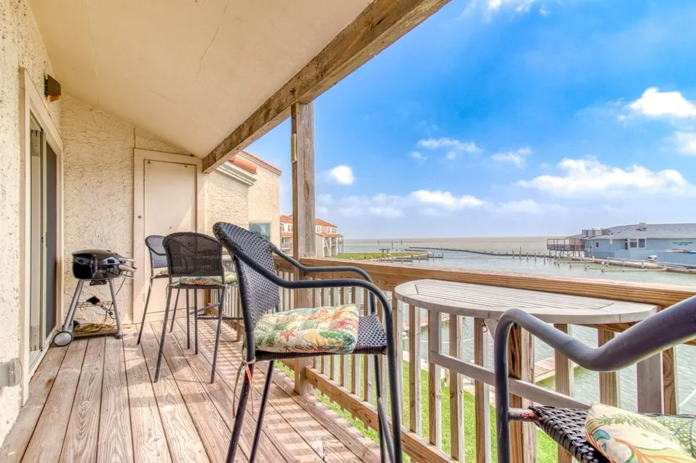 620 S Fulton Beach #109 Rockport, TX 78382