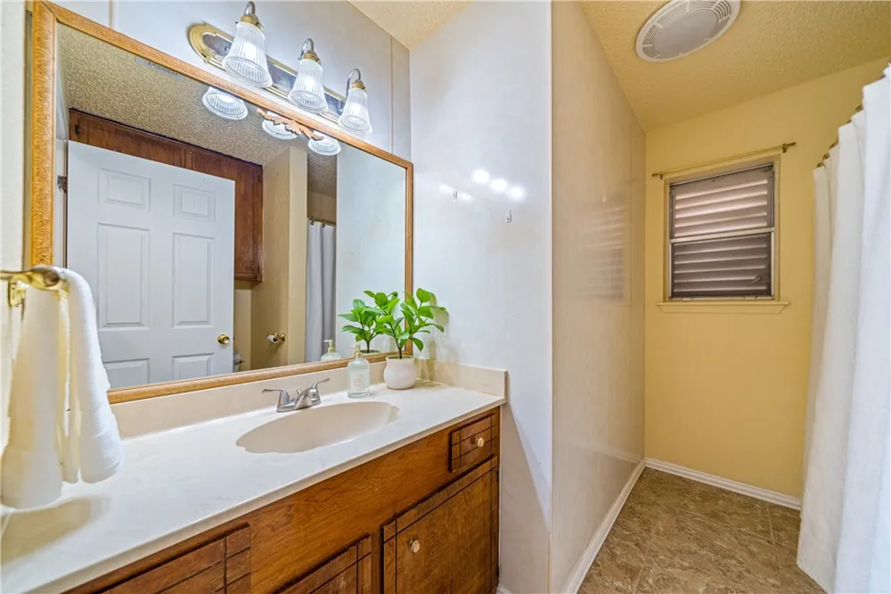 2210 Brighton Drive Corpus Christi, TX 78418