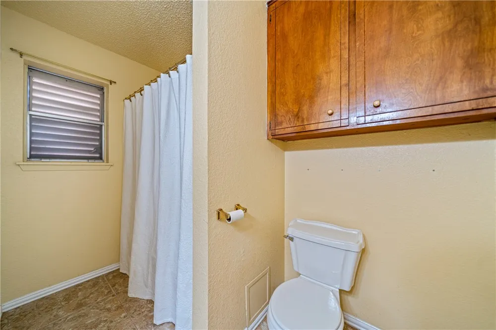 2210 Brighton Drive Corpus Christi, TX 78418