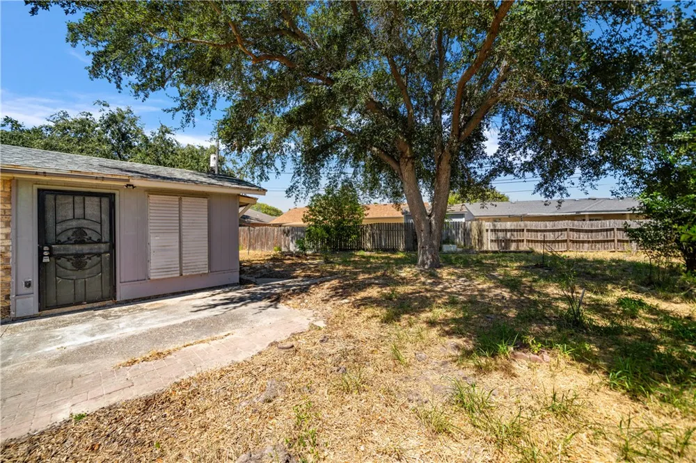 2210 Brighton Drive Corpus Christi, TX 78418