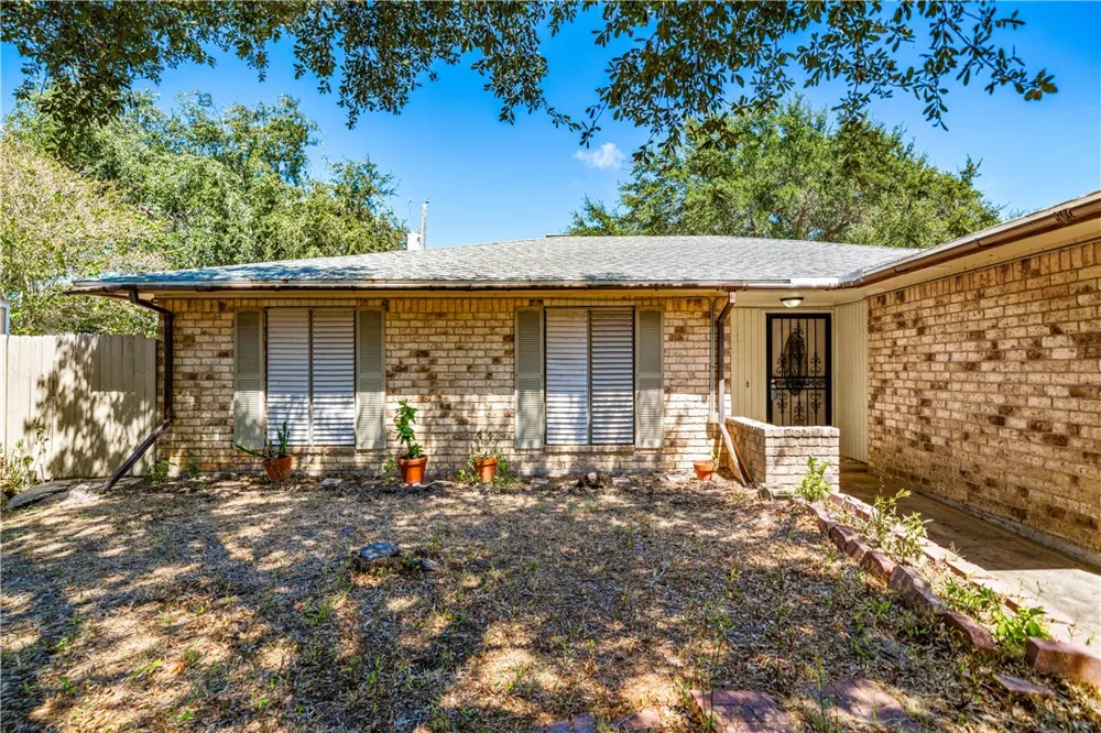 2210 Brighton Drive Corpus Christi, TX 78418
