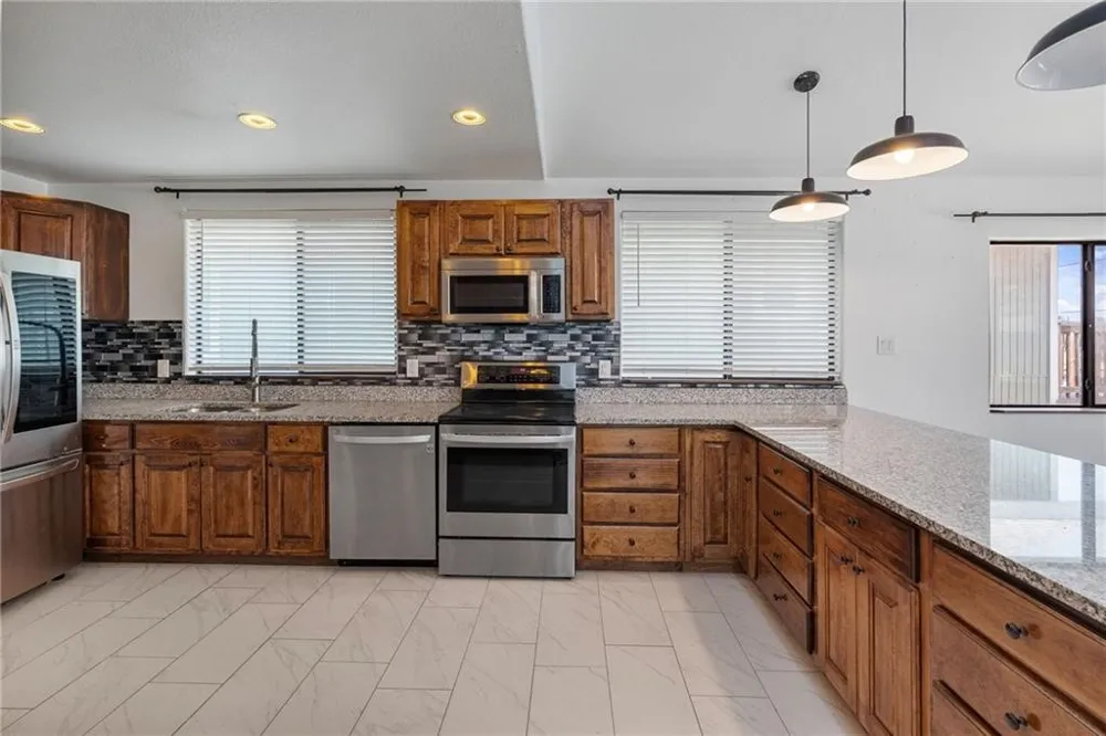 720 S Magnolia Street Rockport, TX 78382