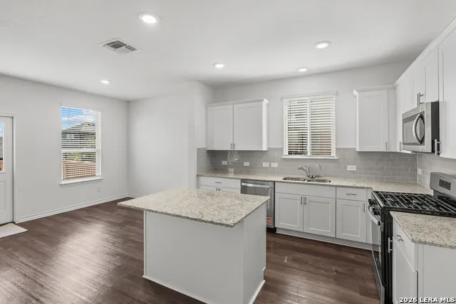 4101 LAZY LILY DRIVE Seguin, TX 78155