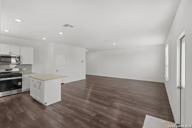 4101 LAZY LILY DRIVE Seguin, TX 78155