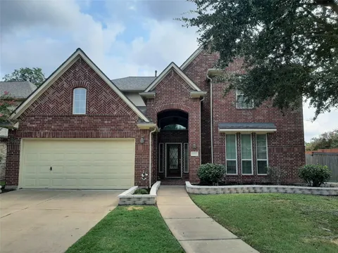 6002 Mangrove Falls Court