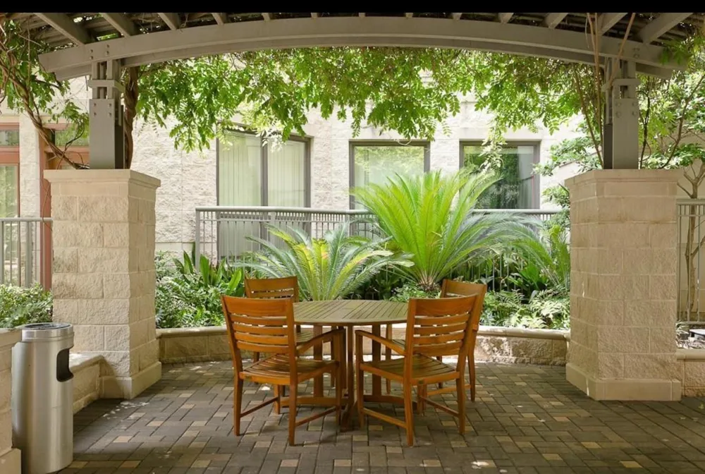 1901 Post Oak Boulevard #3609 Houston, TX 77056