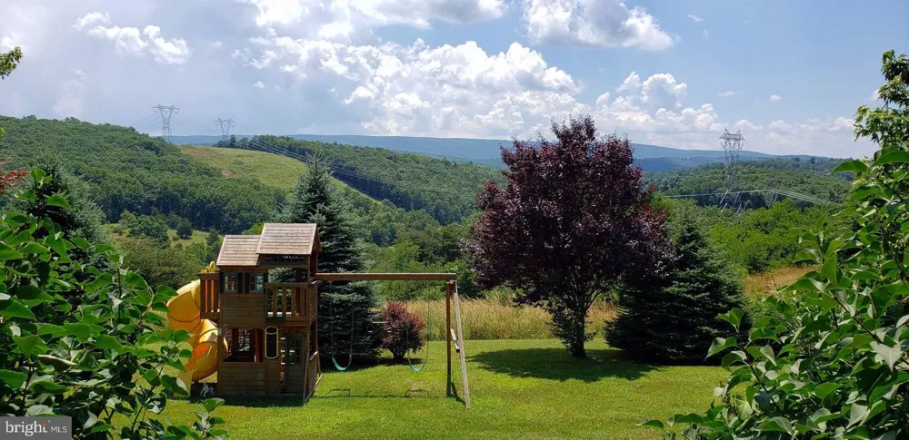 4038 MOUNT OLIVE Rio, WV 26755