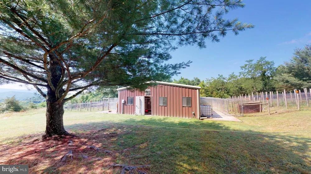 4038 MOUNT OLIVE Rio, WV 26755