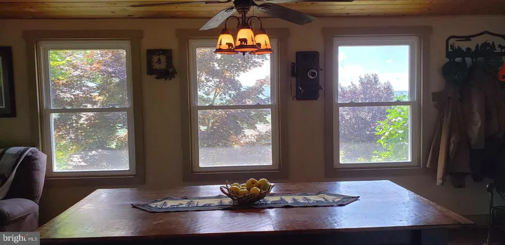 4038 MOUNT OLIVE Rio, WV 26755