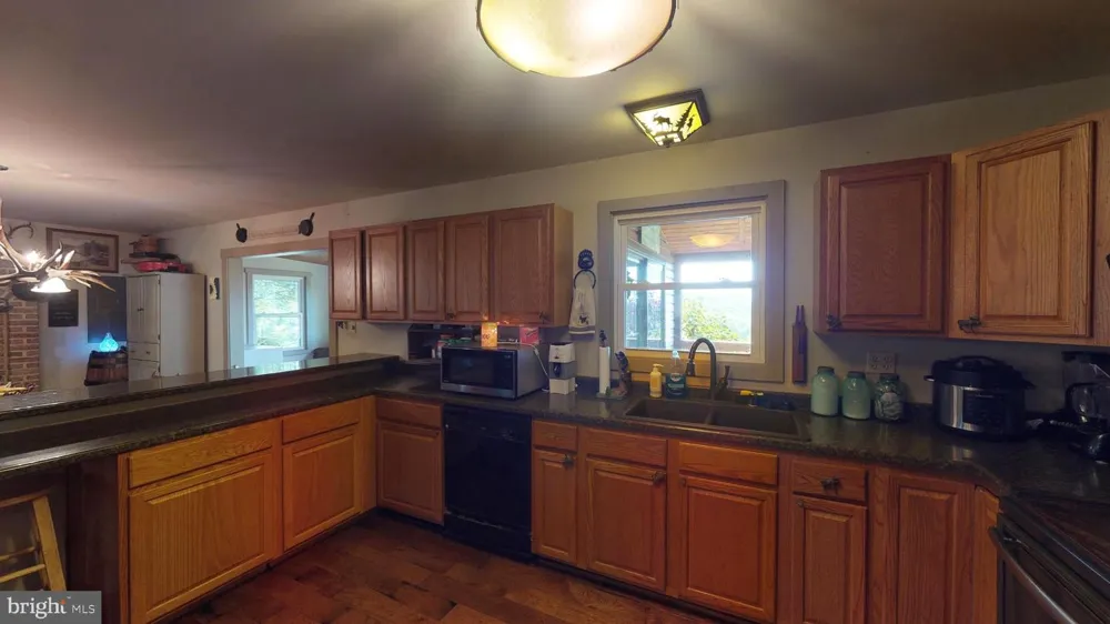 4038 MOUNT OLIVE Rio, WV 26755