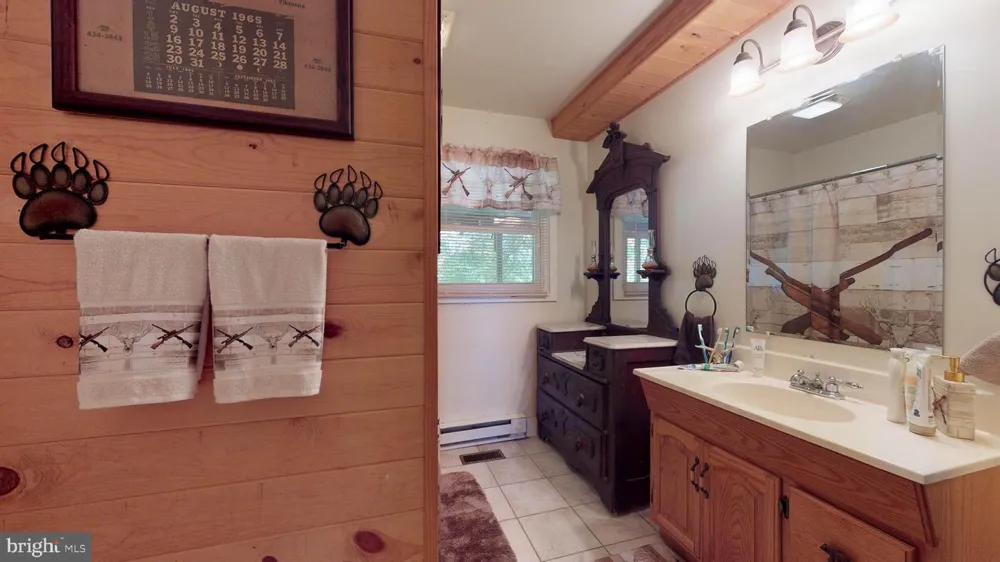 4038 MOUNT OLIVE Rio, WV 26755