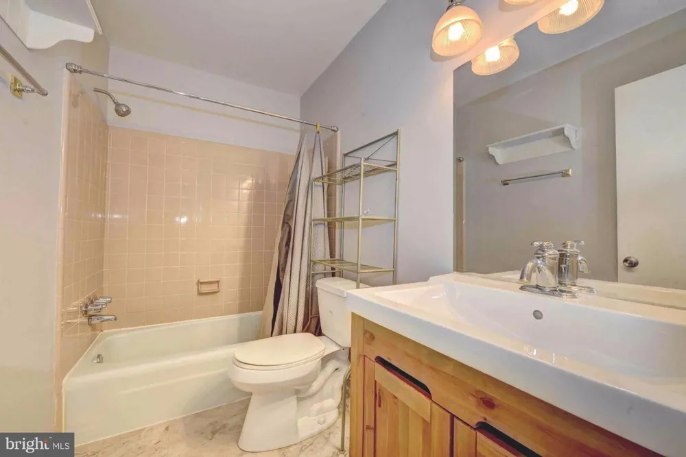 7794 EUCLID WAY Springfield, VA 22153