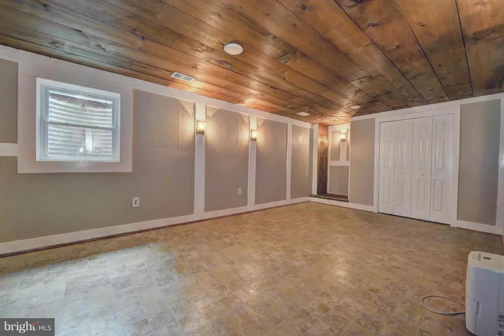 7794 EUCLID WAY Springfield, VA 22153