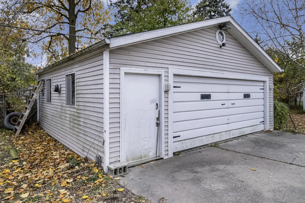 631 Campbell Street Flint, MI 48507