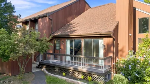 25 Bloomingdale Dr #2C Unit 2C