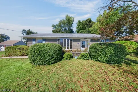 5 Lydecker Pl