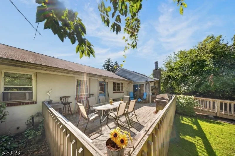5 Lydecker Pl Middlesex, NJ 08846