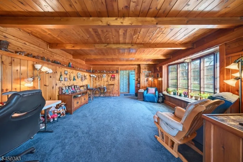 5 Lydecker Pl Middlesex, NJ 08846