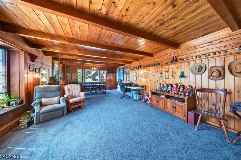 5 Lydecker Pl Middlesex, NJ 08846