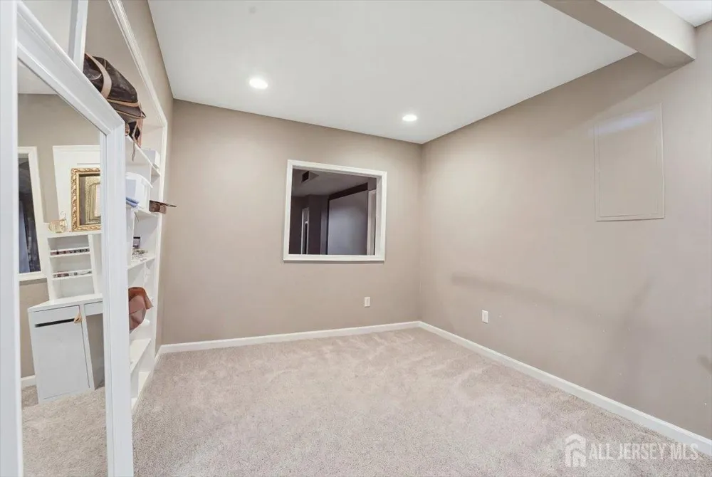 42 Margaret Drive Somerset County, NJ 08873