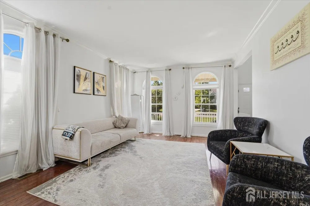 42 Margaret Drive Somerset County, NJ 08873