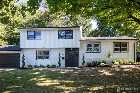 22 Agate Road