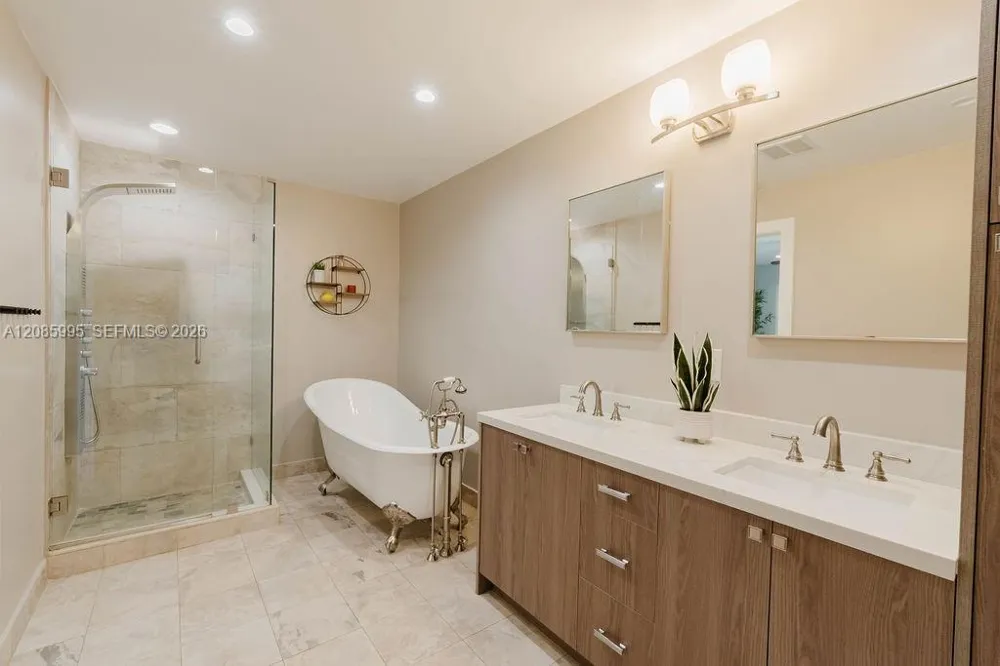 1732 SW 103rd Pl Miami, FL 33165