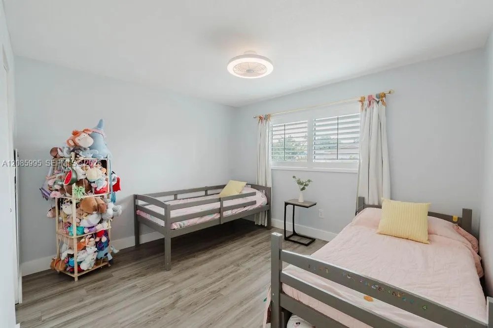 1732 SW 103rd Pl Miami, FL 33165
