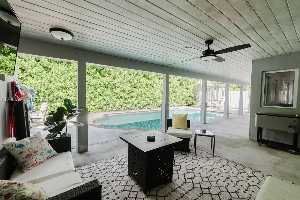 1732 SW 103rd Pl Miami, FL 33165